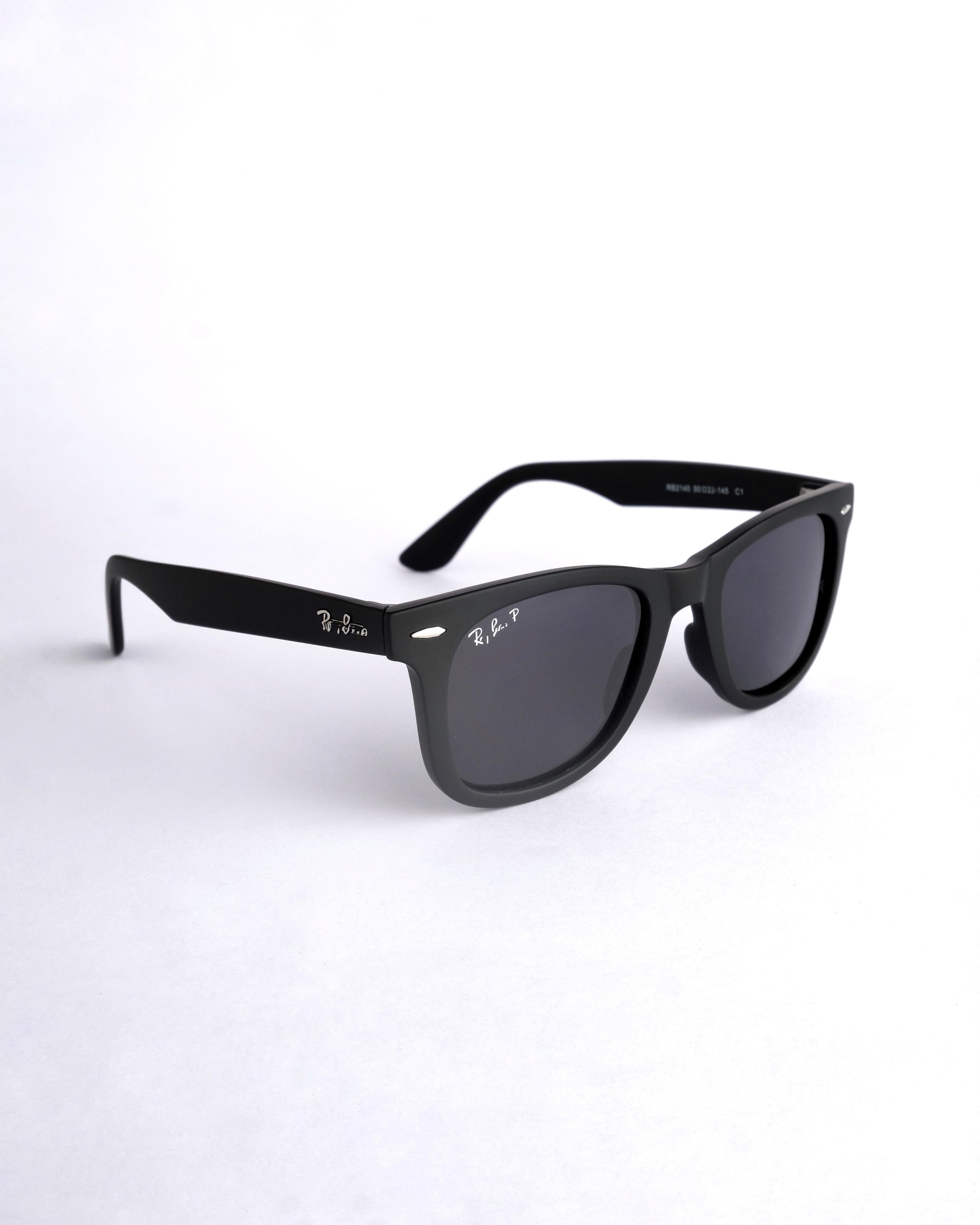 Branded  black wayfarer sunglass  s663