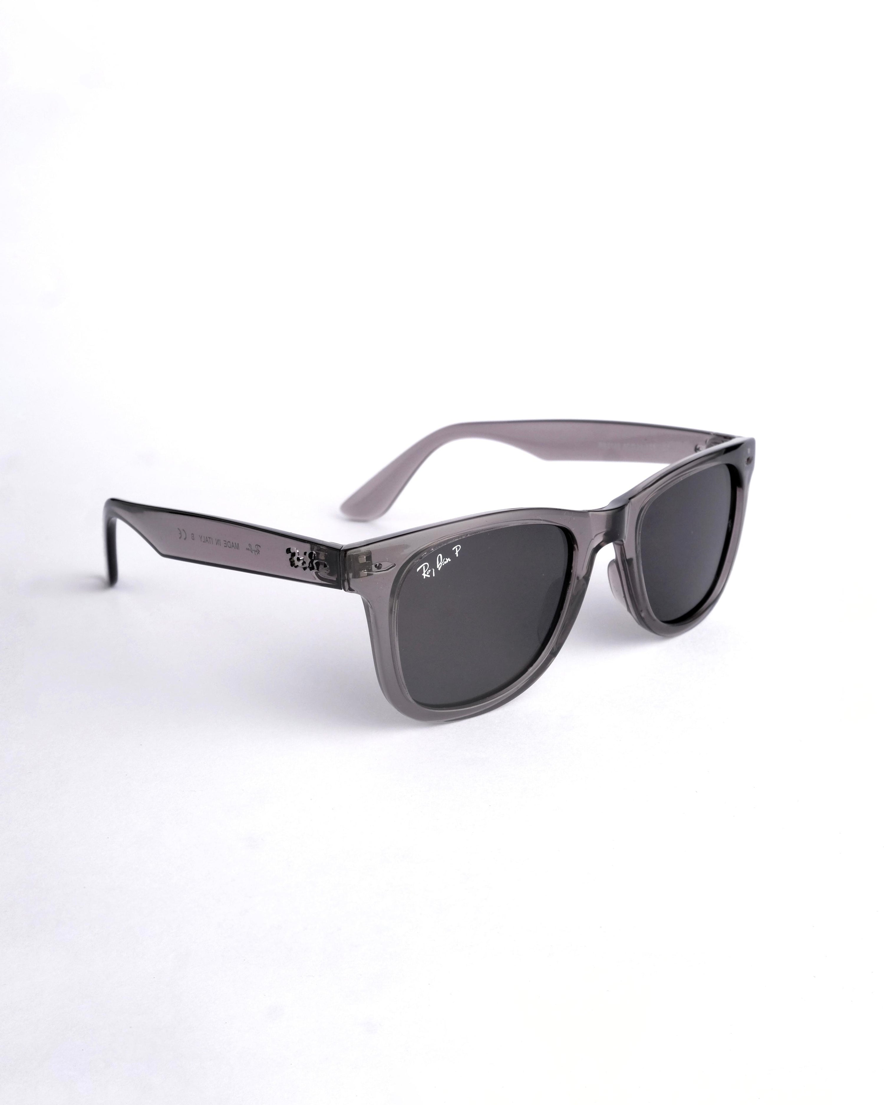 branded grey wayfarer s664