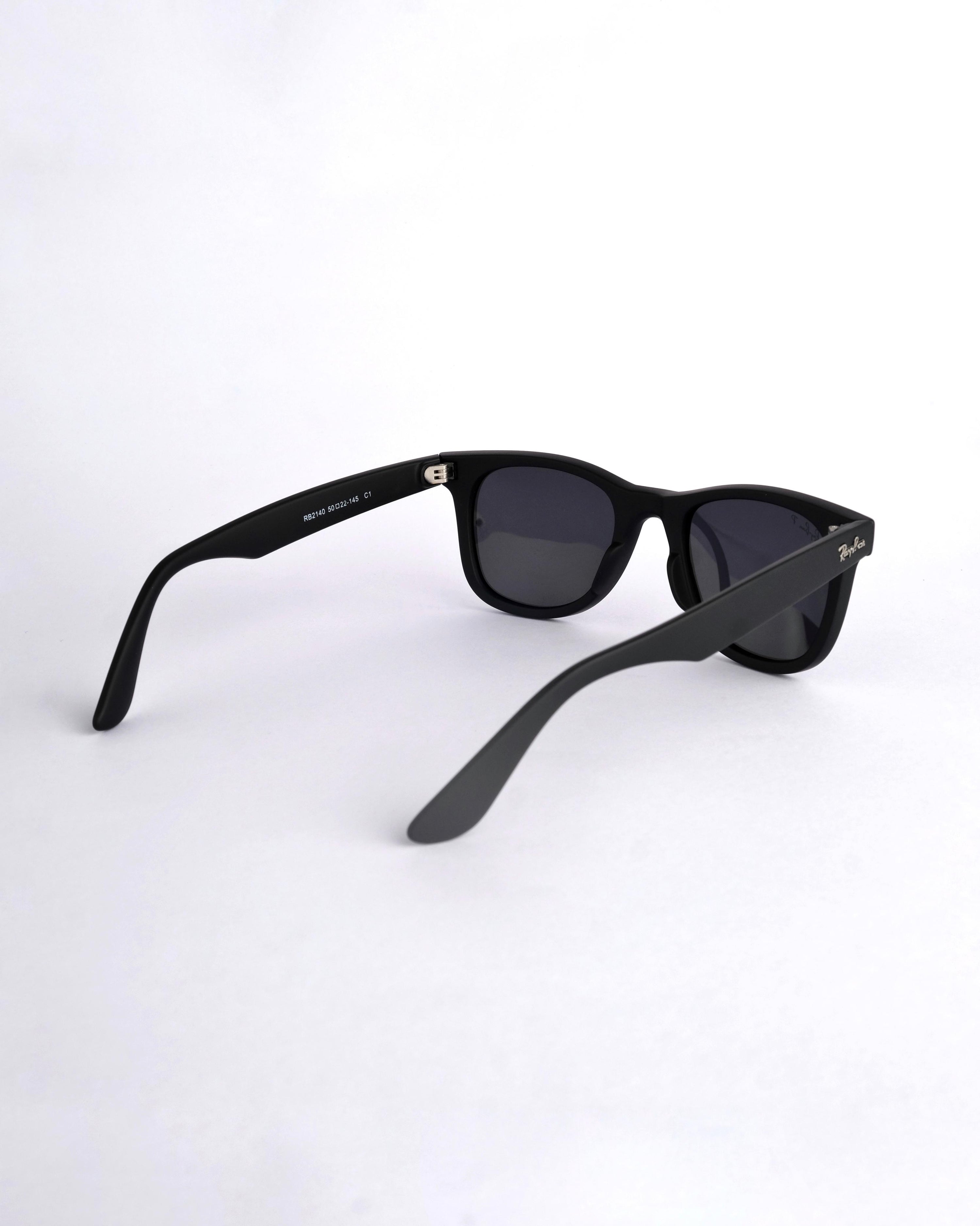 Branded  black wayfarer sunglass  s663